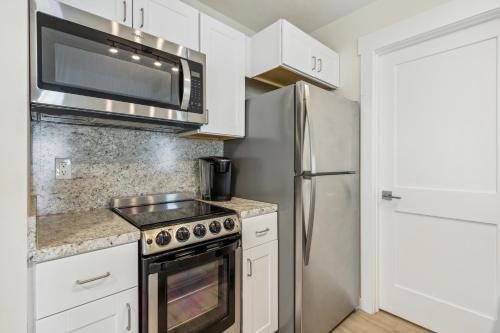 Dapur atau dapur kecil di Seahorse Oceanfront Inn
