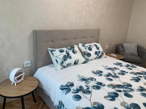 Postel nebo postele na pokoji v ubytování Апартамент Easy Lux