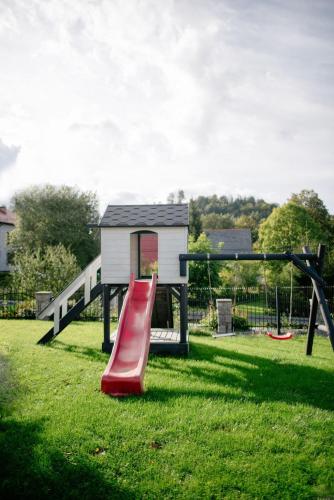 Ο χώρος παιχνιδιού για παιδιά στο Apartamenty Pruskie