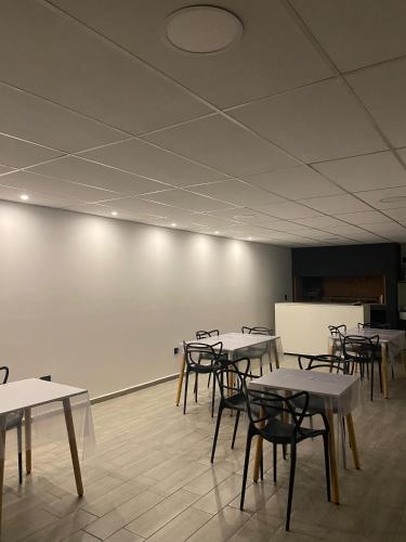 Εστιατόριο ή άλλο μέρος για φαγητό στο Complejo Giraluna