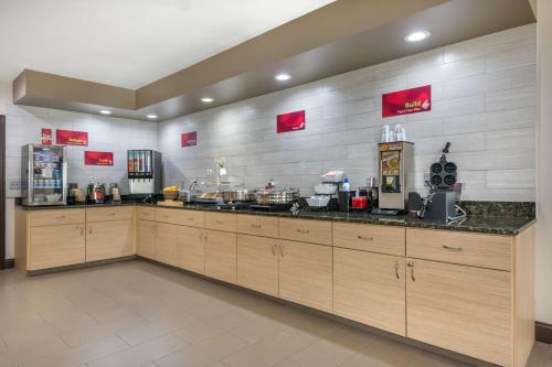 Η κουζίνα ή μικρή κουζίνα στο Best Western Plus Lake City