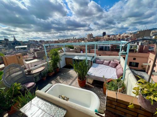 Outdoor Bathtub! 360 Rooftop with Chill Out and Amazing Views!