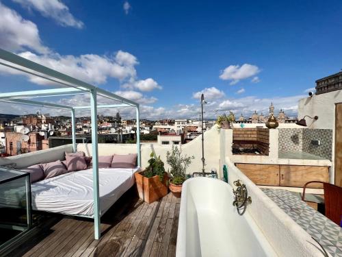 Outdoor Bathtub! 360 Rooftop with Chill Out and Amazing Views!