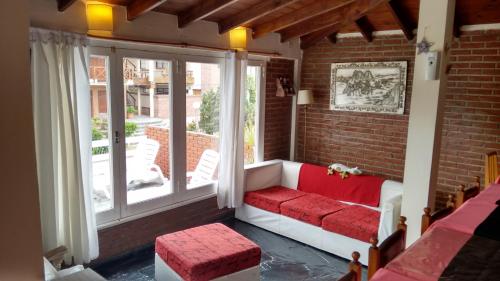 Hosteria Los Amigos – Alojamiento en Villa Gesell Hosteria Los Amigos – Alojamiento en Villa Gesell