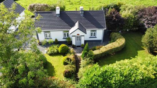 an aerial view of a house with a garden at Country Cosy Cottage in Bailieborough