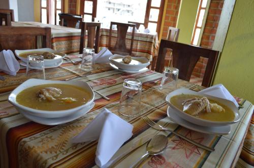 מסעדה או מקום אחר לאכול בו ב-Runa Wasi Quilotoa