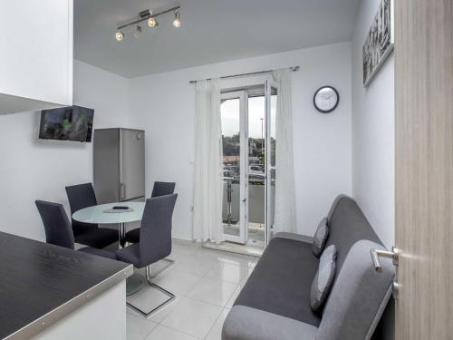 Apartment Villa Andelka with Swimming Pool