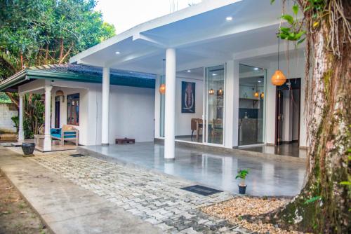 Bangunan di mana terletaknya hotel