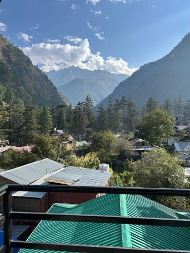 Phong cảnh thiên nhiên gần nhà khách