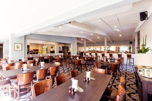 Restoran atau tempat lain untuk makan di Shamrock Gardens Motel