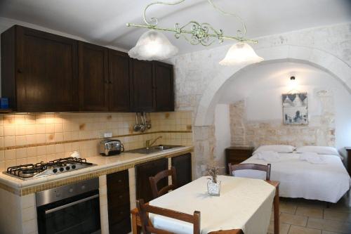 Η κουζίνα ή μικρή κουζίνα στο B&B Masseria Piccola