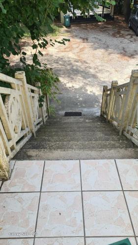Un jardín fuera de Maisonnette à Montélimar