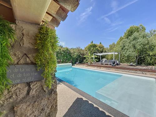 Villa-Piscine-Tennis-Spa-French Riviera