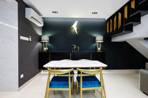 Foto dalla galleria di 4Rooms Elegance Dream House - 5Mins to Icon City a Bukit Mertajam