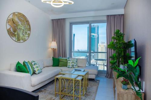 2 king bed apartment, Pool, Gym, Juffair