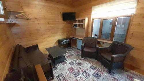 Gallery image of Wooden room in garden house in Naxçıvan