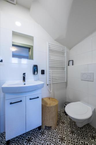Ein Badezimmer in der Unterkunft Penzion Lederer