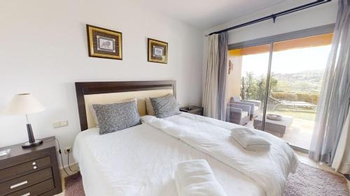 Luxury Ground Floor Apartment with Spa Facilities