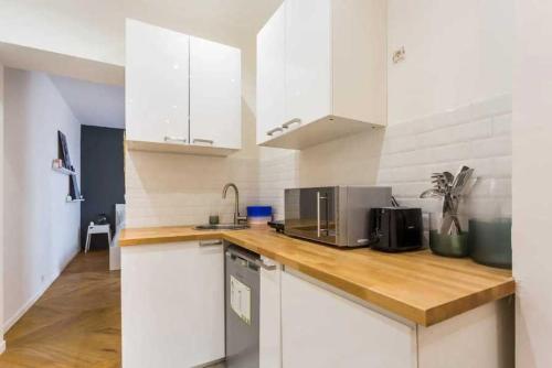 Photo de la galerie de l'établissement Cosy apt -2P- Place de Clichy-Gare Saint Lazarre, à Paris