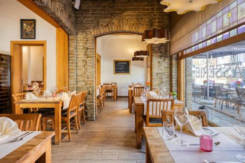 Hotel du Commerceにあるレストランまたは飲食店