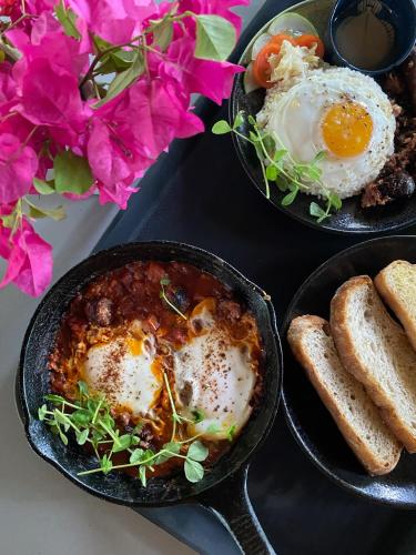 Đồ ăn tại/gần biệt thự