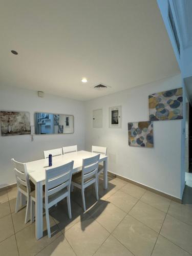 Imagen de la galería de Ocean View Luxury Suites, en Ajman