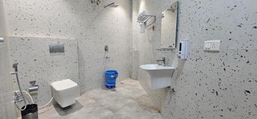 Koupelna v ubytování Hotel K9 Regency sirsa