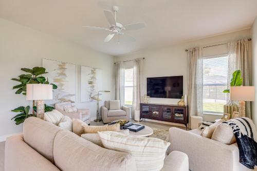 リーズバーグにあるPrivate Patio and Pool Access Home in The Villagesのギャラリーの写真