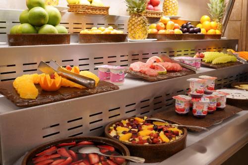 Comida en o cerca de este hotel