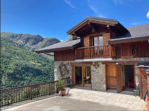Chalet 18 personnes 8 chambres aux 3 vallees, menuires