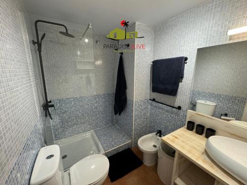 Koupelna v ubytování PalmBeach Cotillo 3 dormitorios y terraza privada