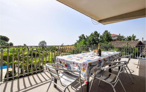 Balkón nebo terasa v ubytování Stunning Apartment In Santa Venerina