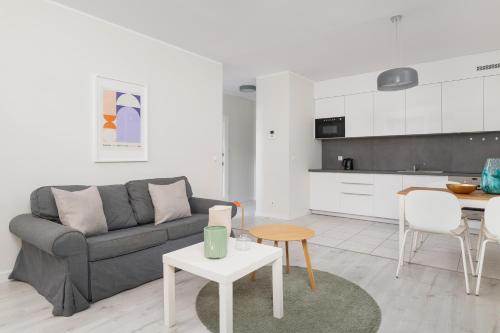 Apartment with Terrace - Wawrzyńca 21 Street