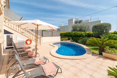 Beach Villa Arran de Mar by Sealand Villas