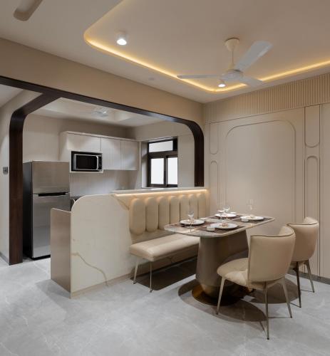 Η κουζίνα ή μικρή κουζίνα στο Orbit Serviced Apartments