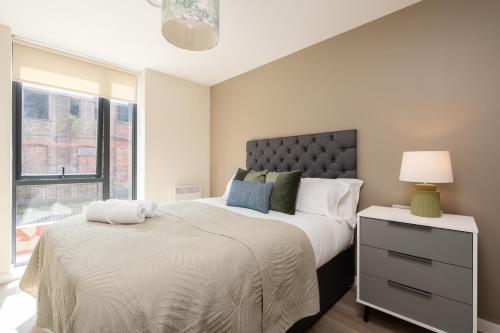 Richmond Row Apartments - Free On-Site Parking, WiFi & EV photo 151