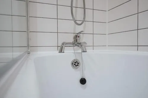 Richmond Row Apartments - Free On-Site Parking, WiFi & EV photo 126