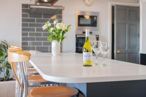Dapur atau dapur kecil di Bayview House Silverdale