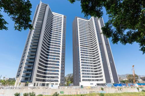 Skyline VI Pool & Coworking by ELE Apartments