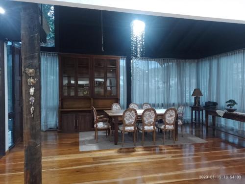 Ruang duduk di Pousada Morauer