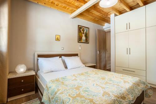 Grande Luxury Villa Kalamata - 2