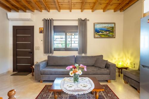 Grande Luxury Villa Kalamata - 2