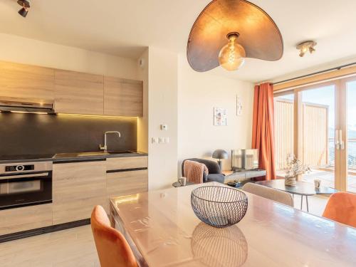 Duplex cosy avec piscine et spa, pied des pistes - FR-1-461A-25