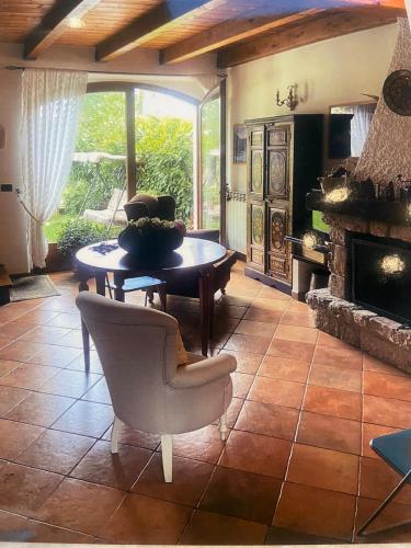 Μια τηλεόραση ή/και κέντρο ψυχαγωγίας στο Casa Celeste