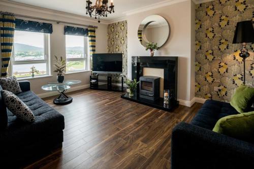 Seating area sa Carntullagh Heights