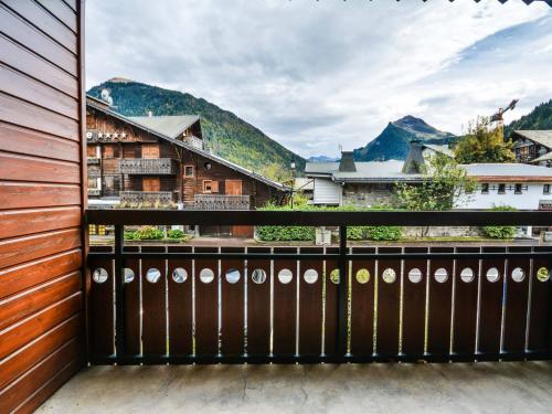 Bel appartement 2 chambres près des pistes, centre station, parking, WIFI, balcon exposé sud