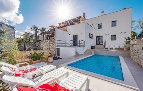 Lovely Home In Funtana With Wifi