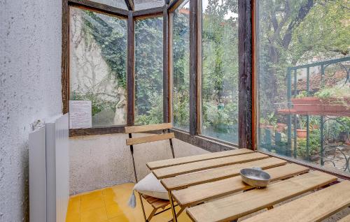 1 Bedroom Cozy Apartment In Gentilly