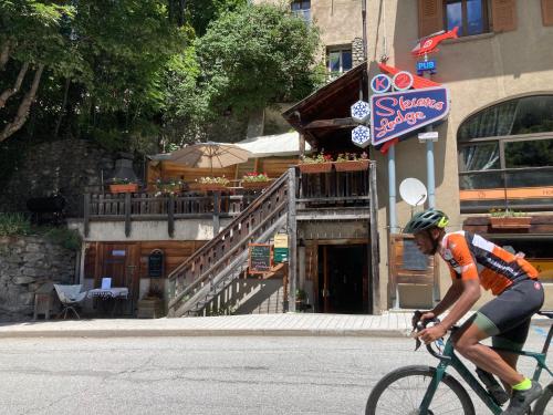 Gallery image of Hôtel des Alpes - Skiers & Bikers Lodge in La Grave
