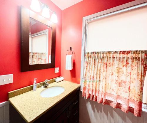 Koupelna v ubytování Sweet Cherry "Coral Shutter"